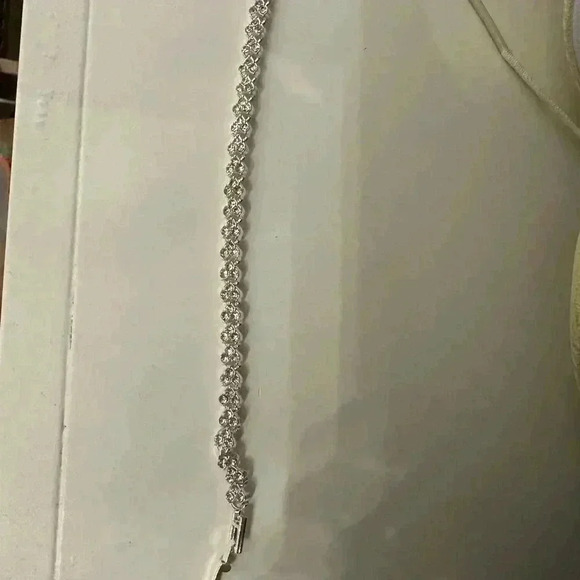 Gorgeous heart rhinestone bracelet with clasp - Picture 5 of 9